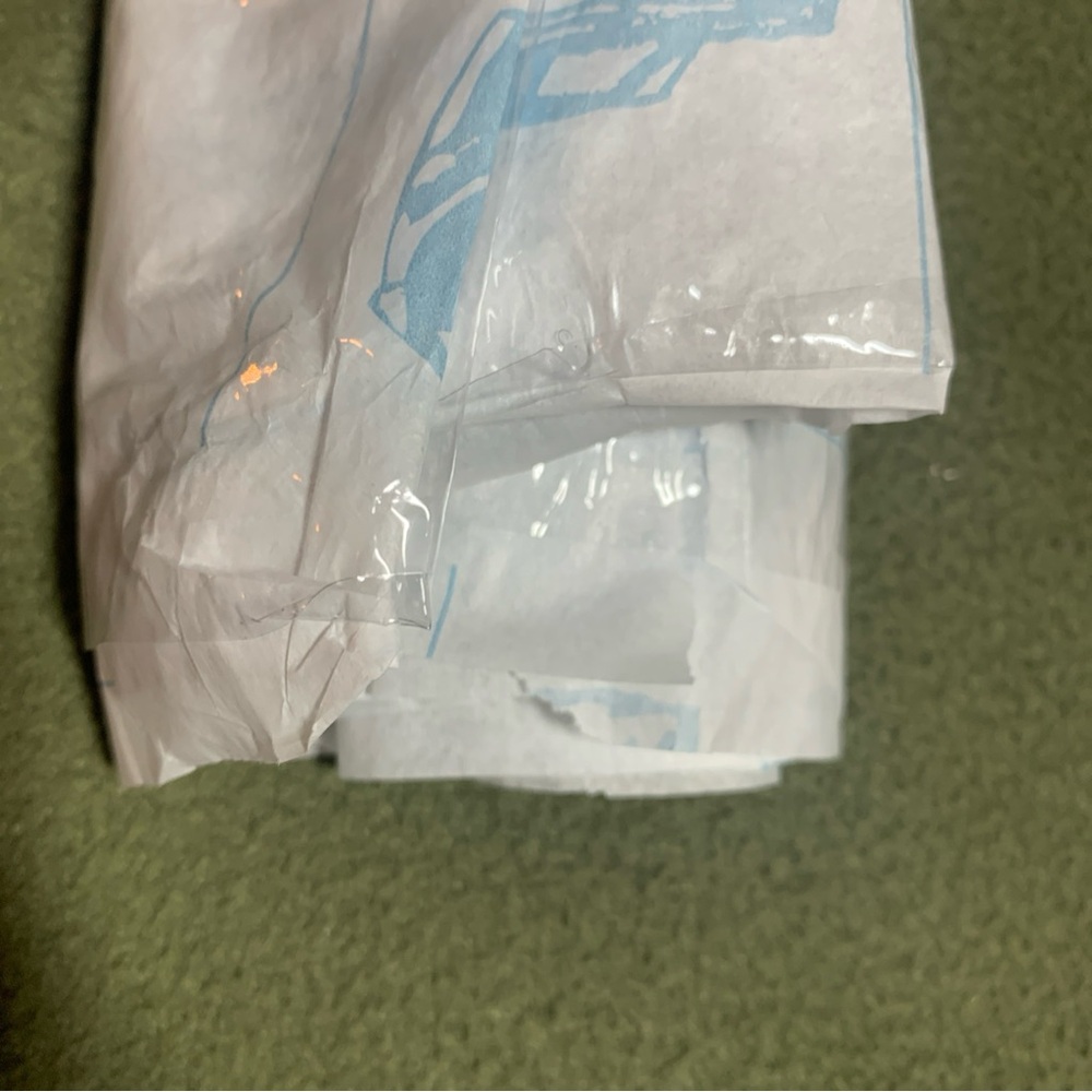 New clear vinyl remnant. Unknown gauge. .583 yards. - Picture 3 of 4